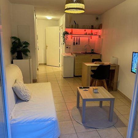Studio Confortable Avec Vue Nice Buitenkant foto