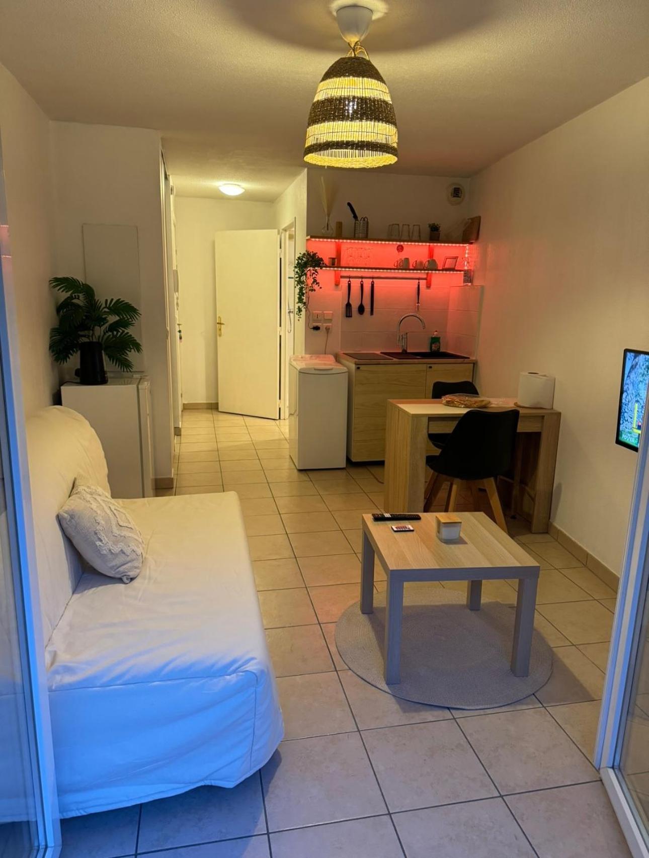 Studio Confortable Avec Vue Nice Buitenkant foto